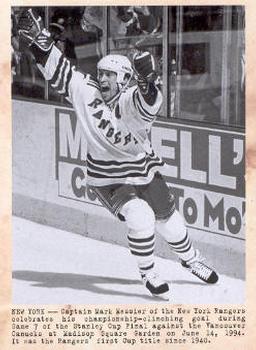 #106 Mark Messier - New York Rangers - 2011-12 Parkhurst Champions Hockey