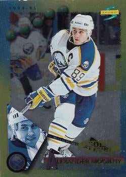 #200 Alexander Mogilny - Buffalo Sabres - 1994-95 Score - Gold Line Hockey