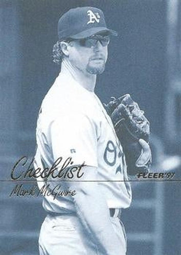 #495 Mark McGwire - Oakland Athletics - 1997 Fleer Baseball
