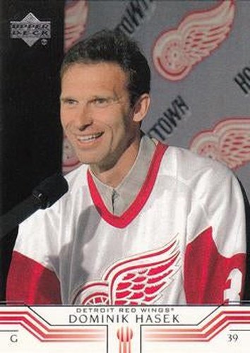 #66 Dominik Hasek - Detroit Red Wings - 2001-02 Upper Deck Hockey
