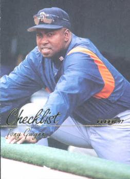 #743 Tony Gwynn - San Diego Padres - 1997 Fleer Baseball