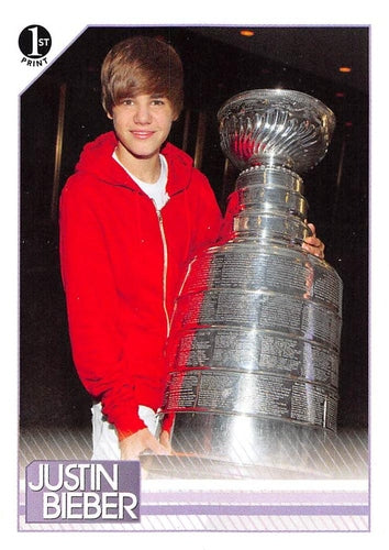 #92 Although singing is his focus and strength, Ju - 2010 Panini Justin Bieber
