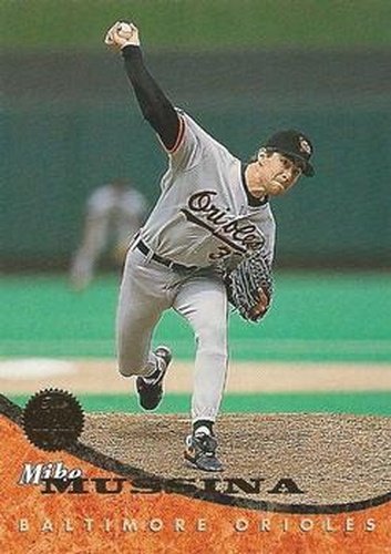 #105 Mike Mussina - Baltimore Orioles - 1994 Leaf Baseball