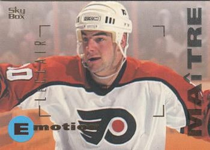 #132 John LeClair - Philadelphia Flyers - 1995-96 SkyBox E-Motion Hockey