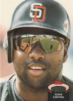 #825 Tony Gwynn - San Diego Padres - 1992 Stadium Club Baseball