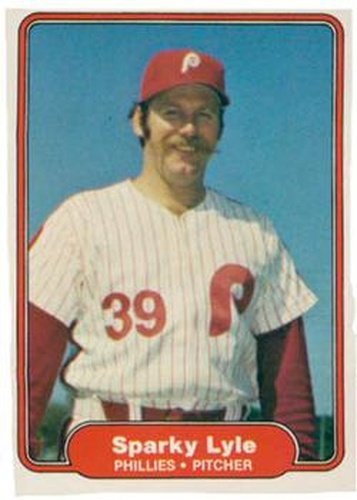 #247 Sparky Lyle - Philadelphia Phillies - 1982 Fleer Baseball
