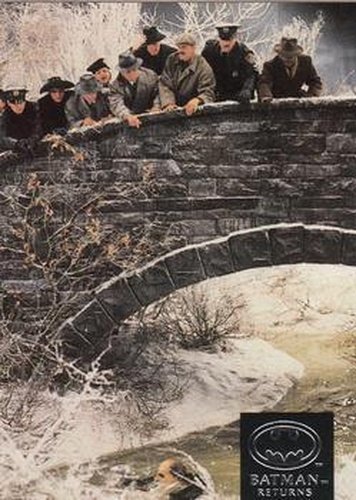 #99 Enraged Gothamites chase mayoral candidate Os - 1992 Stadium Club Batman Returns