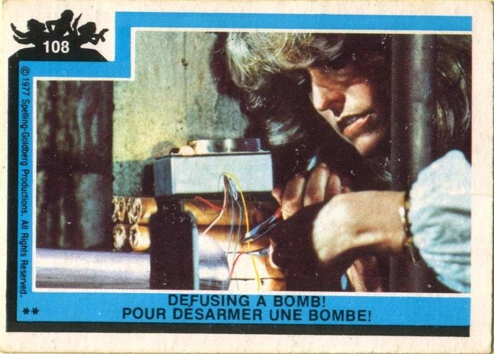 #108 Defusing A Bomb! - 1977 O-Pee-Chee Charlie's Angels