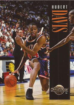 #109 Hubert Davis - New York Knicks - 1994-95 SkyBox Premium Basketball