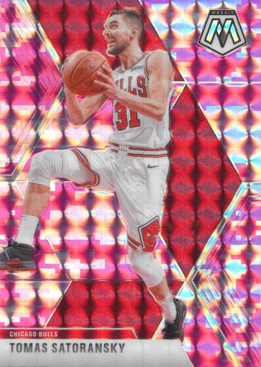 #117 Tomas Satoransky - Chicago Bulls - 2019-20 Panini Mosaic - Camo Pink Basketball