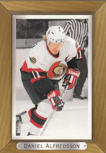 #134 Daniel Alfredsson - Ottawa Senators - 2003-04 Upper Deck Beehive Hockey