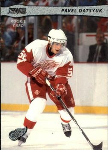#139 Pavel Datsyuk - Detroit Red Wings - 2001-02 Stadium Club Hockey