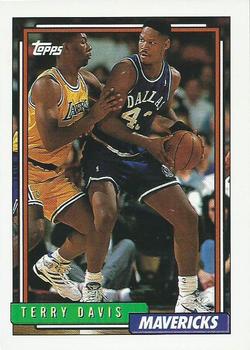 #261 Terry Davis - Dallas Mavericks - 1992-93 Topps Basketball