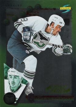 #144 Geoff Sanderson - Hartford Whalers - 1994-95 Score - Gold Line Hockey