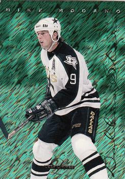 #51 Mike Modano - Dallas Stars - 1995-96 Leaf Limited Hockey