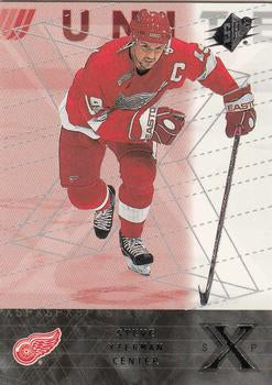 #25 Steve Yzerman - Detroit Red Wings - 2000-01 SPx Hockey