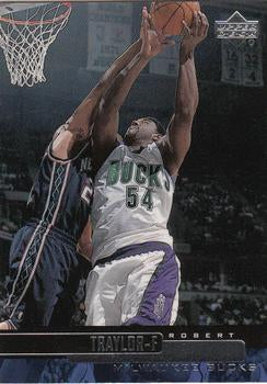 #69 Robert Traylor - Milwaukee Bucks - 1999-00 Upper Deck Basketball
