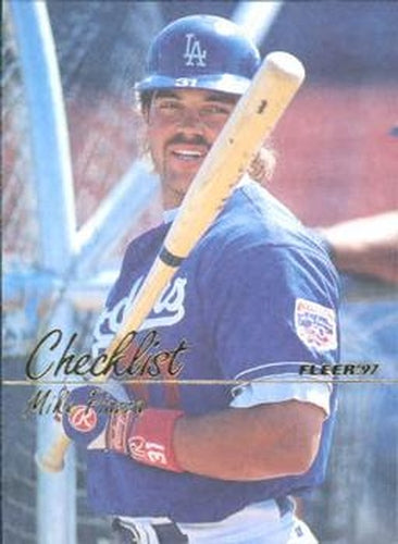 #734 Mike Piazza - Los Angeles Dodgers - 1997 Fleer Baseball
