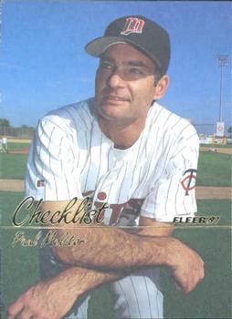 #736 Paul Molitor - Minnesota Twins - 1997 Fleer Baseball