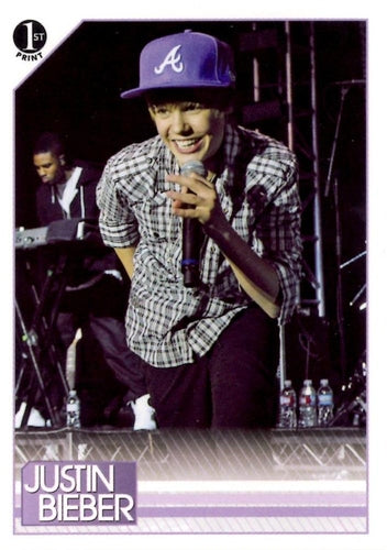 #99 Justin's devoted fans camped outside of the Ho - 2010 Panini Justin Bieber