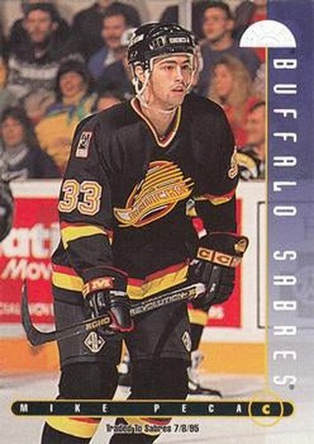 #114 Michael Peca - Buffalo Sabres - 1995-96 Leaf Hockey