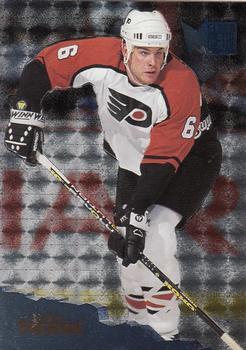 #114 Chris Therien - Philadelphia Flyers - 1995-96 Metal Hockey