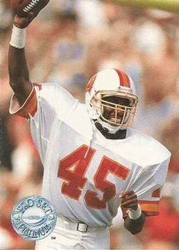 #120 Wayne Haddix - Tampa Bay Buccaneers - 1991 Pro Set Platinum Football
