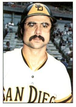 #122 Fred Kendall - San Diego Padres - 1976 SSPC Baseball