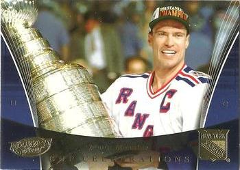 #124 Mark Messier - New York Rangers - 2005-06 Upper Deck Power Play Hockey