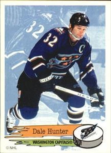 #135 Dale Hunter - Washington Capitals - 1995-96 Panini Hockey Stickers