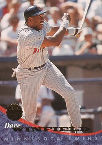 #137 Dave Winfield - Minnesota Twins - 1994 Leaf Baseball