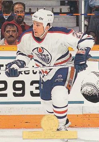 #147 Mike Stapleton - Edmonton Oilers - 1994-95 Leaf Hockey