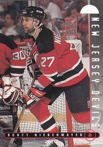 #150 Scott Niedermayer - New Jersey Devils - 1995-96 Leaf Hockey