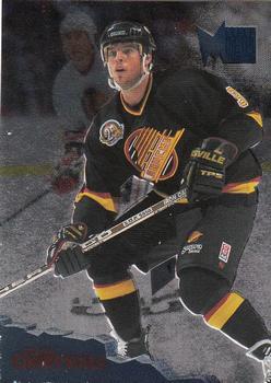 #150 Russ Courtnall - Vancouver Canucks - 1995-96 Metal Hockey