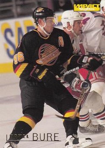 #167 Pavel Bure - Vancouver Canucks - 1995-96 SkyBox Impact Hockey