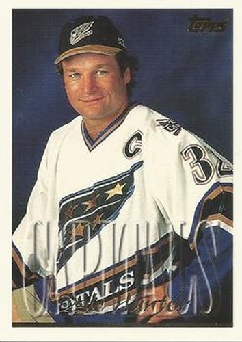 #177 Dale Hunter - Washington Capitals - 1995-96 Topps Hockey