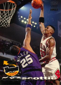 #184 Scottie Pippen - Chicago Bulls - 1993-94 Stadium Club Basketball