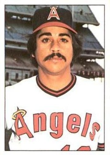 #195 Winston Llenas - California Angels - 1976 SSPC Baseball