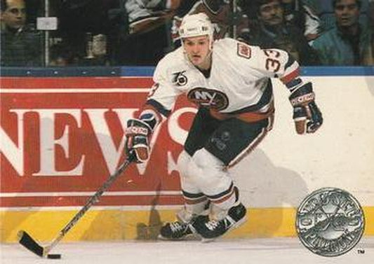 #200 Benoit Hogue - New York Islanders - 1991-92 Pro Set Platinum Hockey