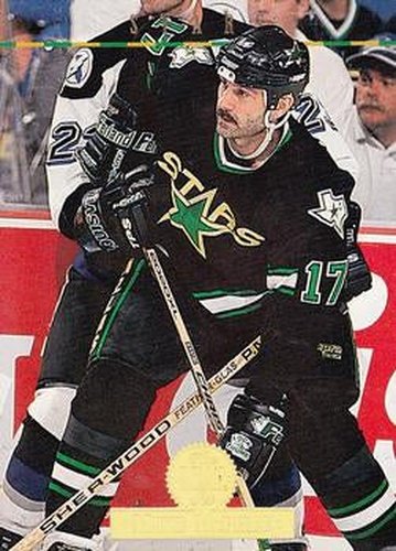 #203 Mike McPhee - Dallas Stars - 1994-95 Leaf Hockey