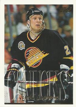 #204 Jyrki Lumme - Vancouver Canucks - 1995-96 Topps Hockey