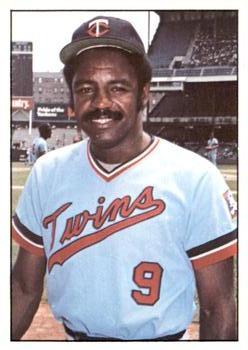 #220 Larry Hisle - Minnesota Twins - 1976 SSPC Baseball