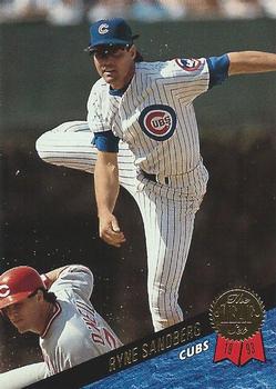 #224 Ryne Sandberg - Chicago Cubs - 1993 Leaf Baseball