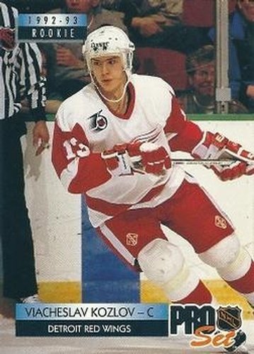 #225 Viacheslav Kozlov - Detroit Red Wings - 1992-93 Pro Set Hockey