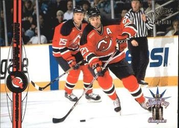 #239 Randy McKay - New Jersey Devils - 2000-01 Pacific Hockey