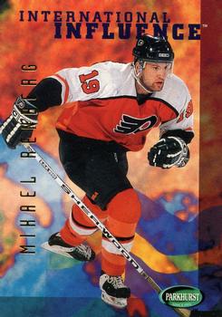 #243 Mikael Renberg - Philadelphia Flyers - 1995-96 Parkhurst International Hockey