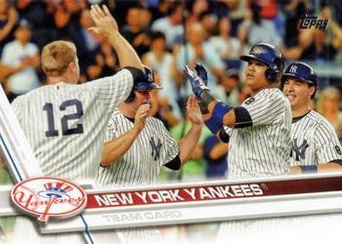 #249 New York Yankees - New York Yankees - 2017 Topps Baseball