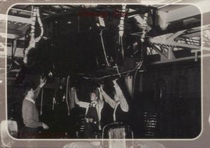 #24 33 Assembly Line - 1992 Collect-A-Card Chevy