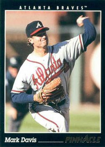 #425 Mark Davis - Atlanta Braves - 1993 Pinnacle Baseball