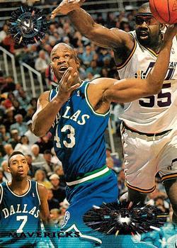 #29 Terry Davis - Dallas Mavericks - 1995-96 Stadium Club Basketball